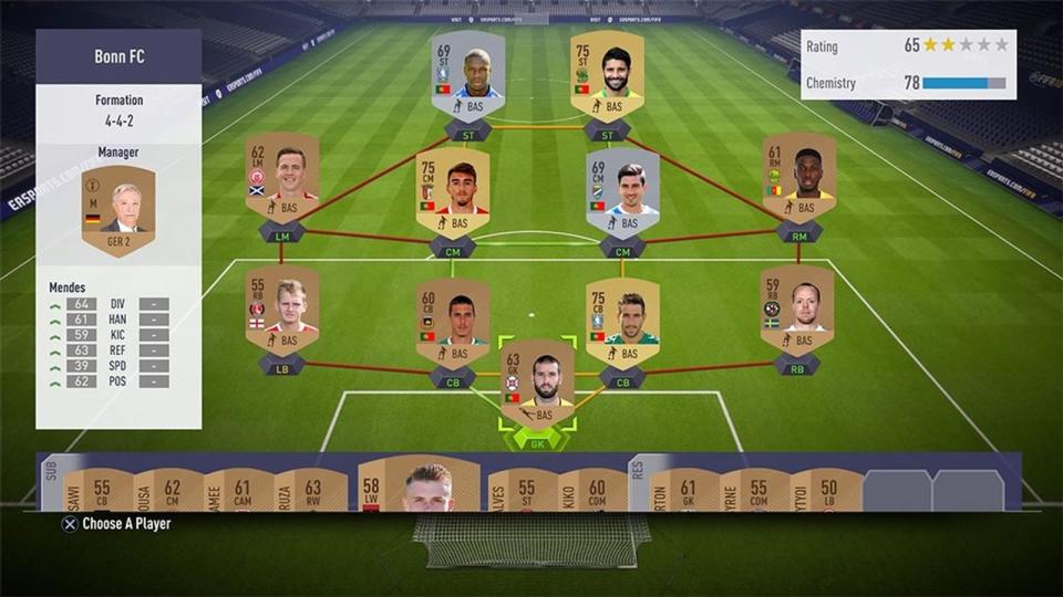 Einst als kostenpflichter Zusatzinhalt eingeführt, heute die Cashcow von EA: Der "FIFA Ultimate Team"-Modus, gemeinhin FUT genannt, feierte in "FIFA 19" Zehnjähriges. (Bild: EA)