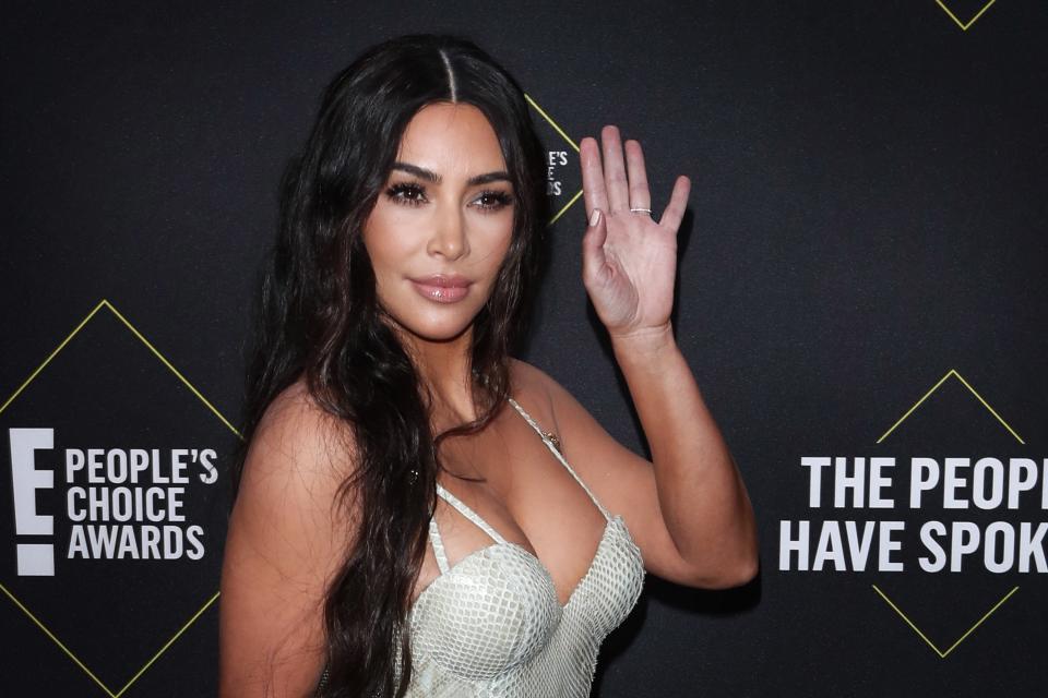 Kim Kardashian prometió donar un millón de dólares a las familias afectadas por COVID-19. Foto: EFE. 
