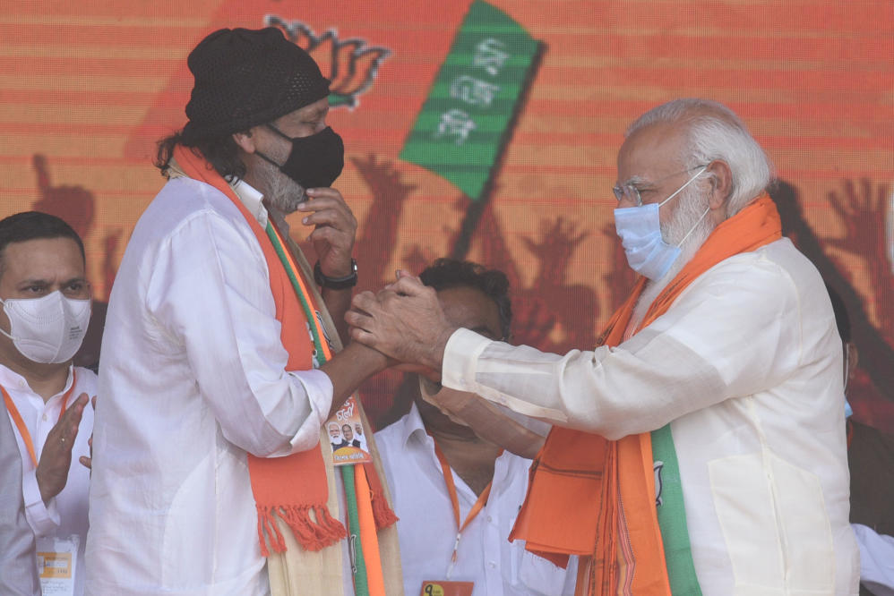 Mithun joins BJP, PM calls him 'Banglar Chhele