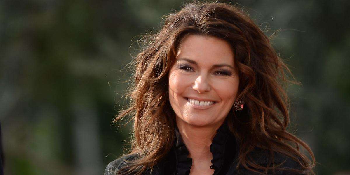 You've got to see Shania Twain's new pink hair transformation