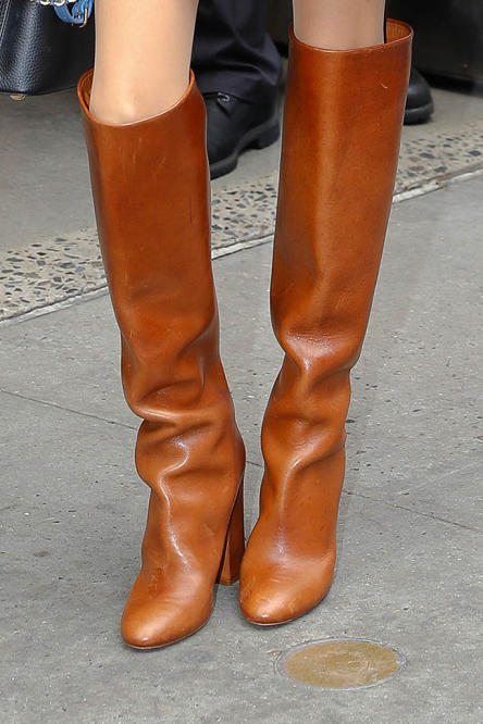 jennifer connelly boots