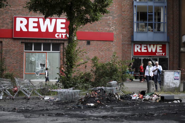 Die Schäden durch die Krawallen waren beträchtlich. (Bild: Christian Charisius/dpa)