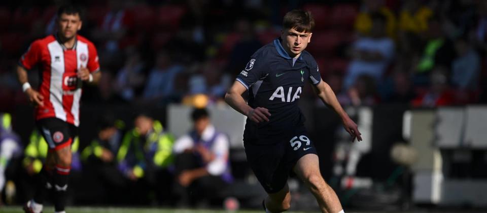 Man United, Man City set to go head-to-head for Tottenham sensation Mikey Moore