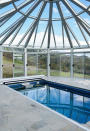 <p>Ovviamente c’è anche una piscina, molto suggestiva (foto: Zillow.com) </p>