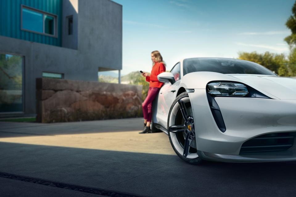 View Photos of the New 2020 Porsche Taycan