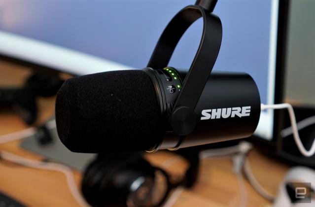 Best podcast microphone for streaming? Shure MV7 vs SM7B