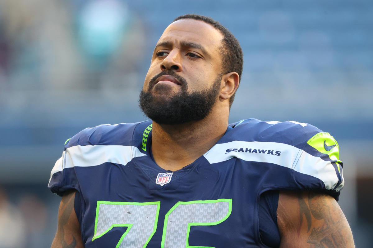 Duane Brown arrested at LAX on gun charge