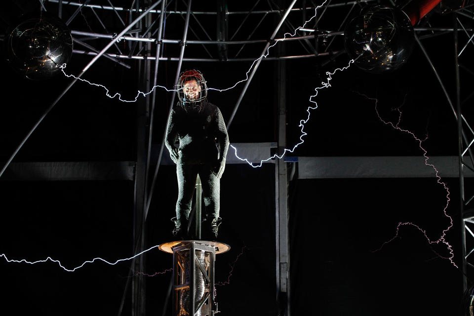 NEW YORK, NY - OCTOBER 08: David Blaine attends the "Electrified: 1 Million Volts Always On" stunt finale at Pier 54 on October 8, 2012 in New York City. (Photo by Laura Cavanaugh/Getty Images)