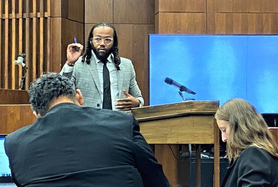 Defense attorney William Kendrick makes a point during opening statements in the murder trial of Ty’Shaun Sylvester and Jessie Lee Harper. Tim Chitwood/tchitwood@ledger-enquirer.com