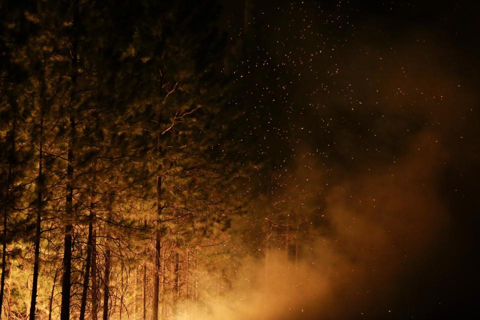 Wildfires threaten Yosemite