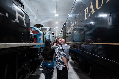 Visitors walk through the Rolling Stock in the Ingenium Centre. (CNW Group/Ingenium)