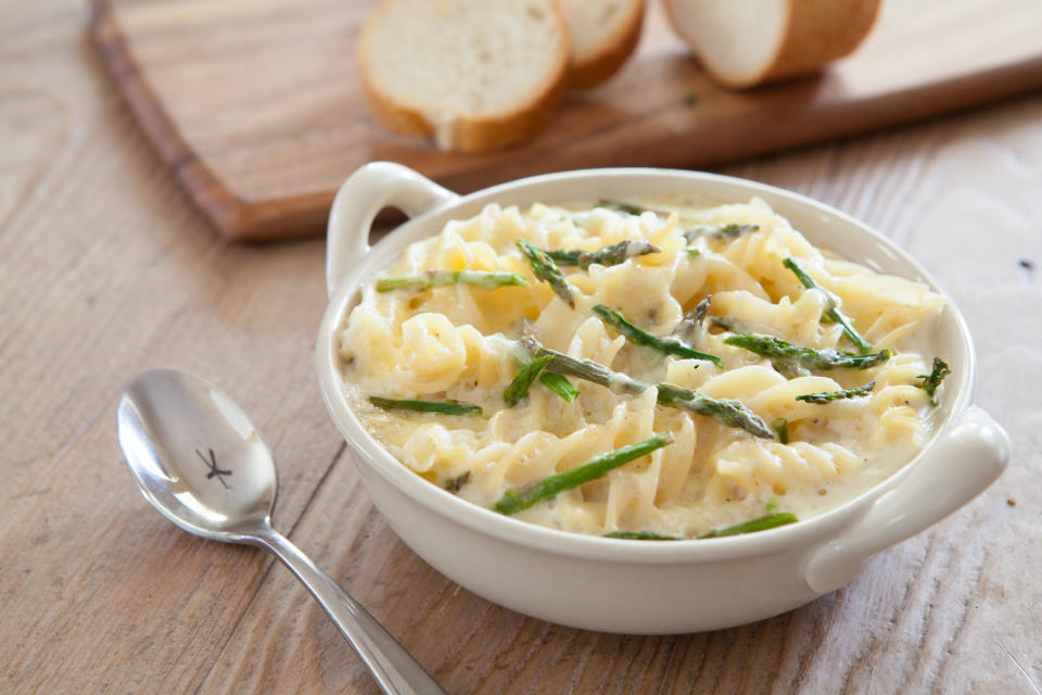 Cheesy Asparagus Pasta