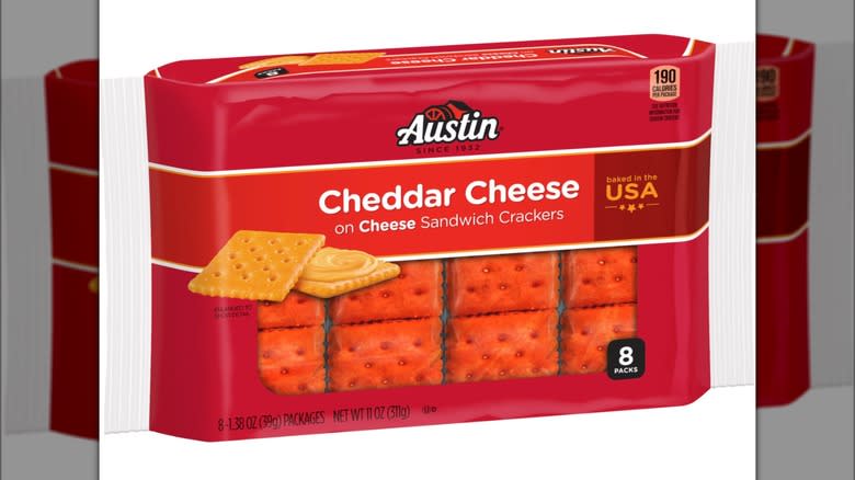 Austin cheddar cheese crackers bag