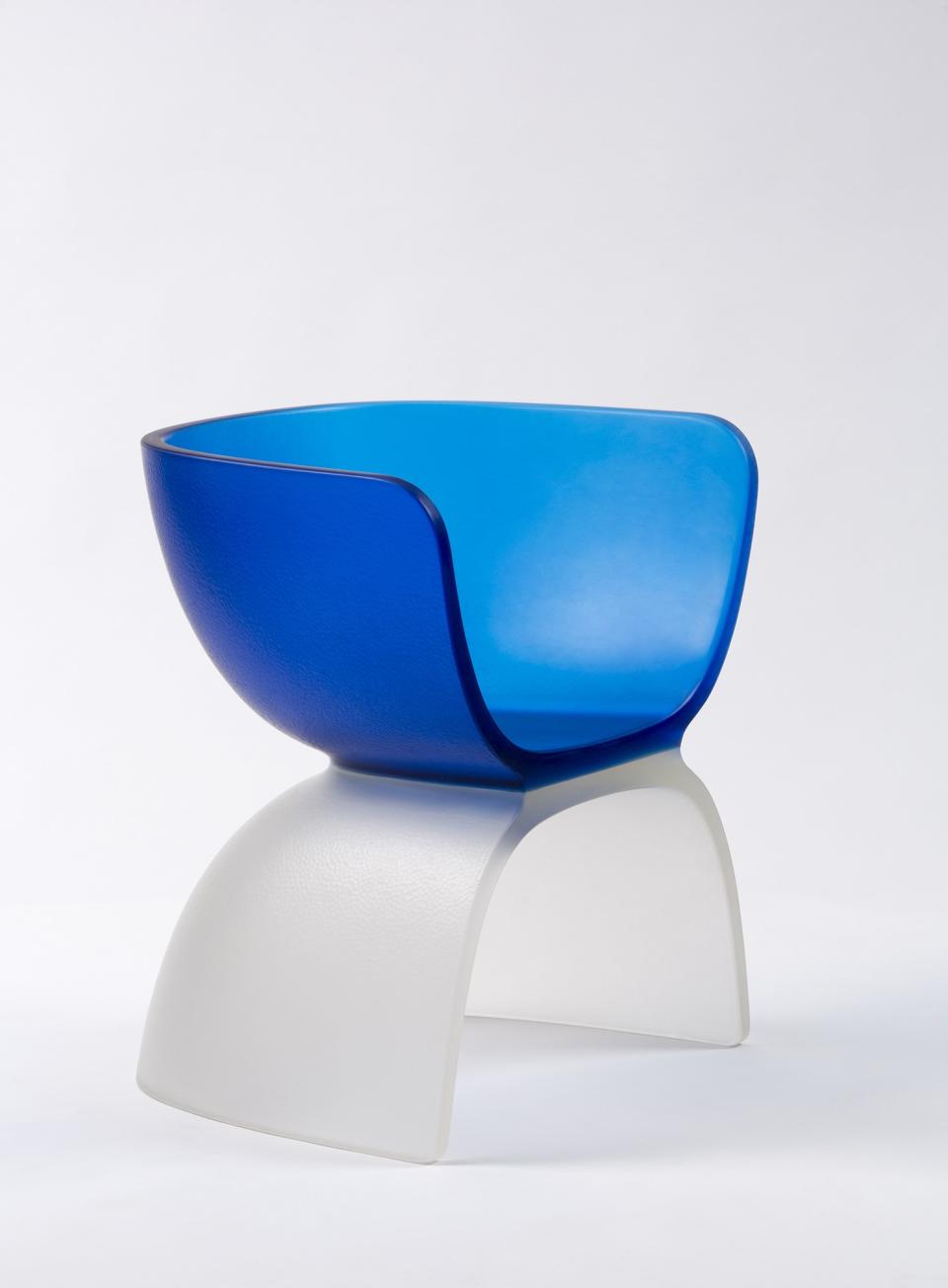 MARC NEWSON
Chair, 2017
Cast Glass
29 1/8 x 27 1/4 x 21 5/8 in
74 x 69.1 x 54.9 cm