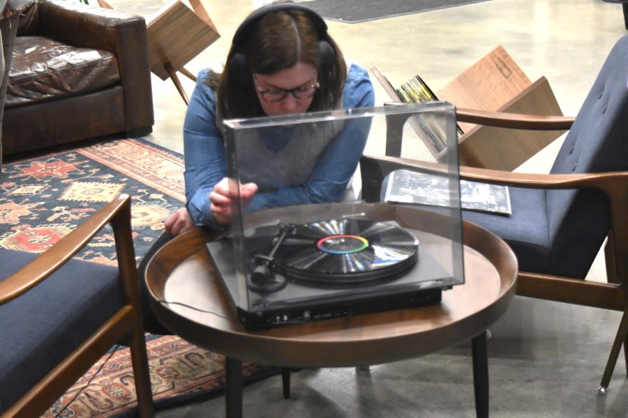 Vinyl Revival at Millcreek Common. (Kayla Baggerly)