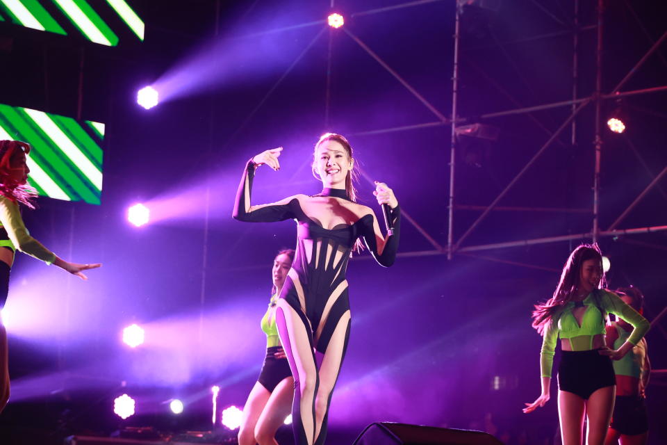 安心亞在新竹跨年演唱會演出，造型火辣。（圖／中視提供）