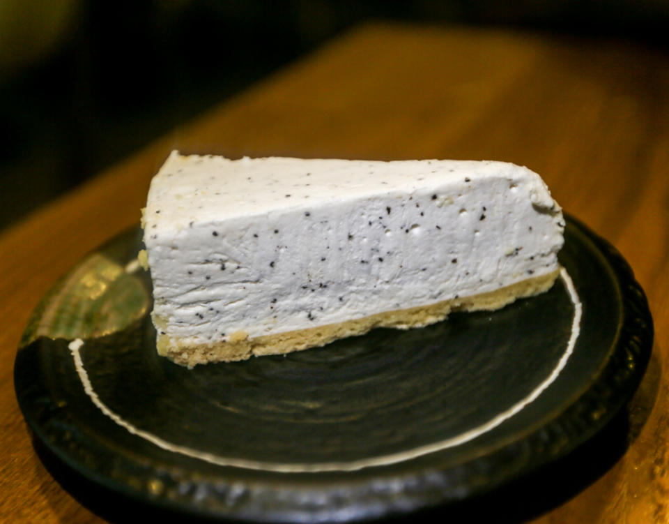 ichi umai - earl grey cheesecake