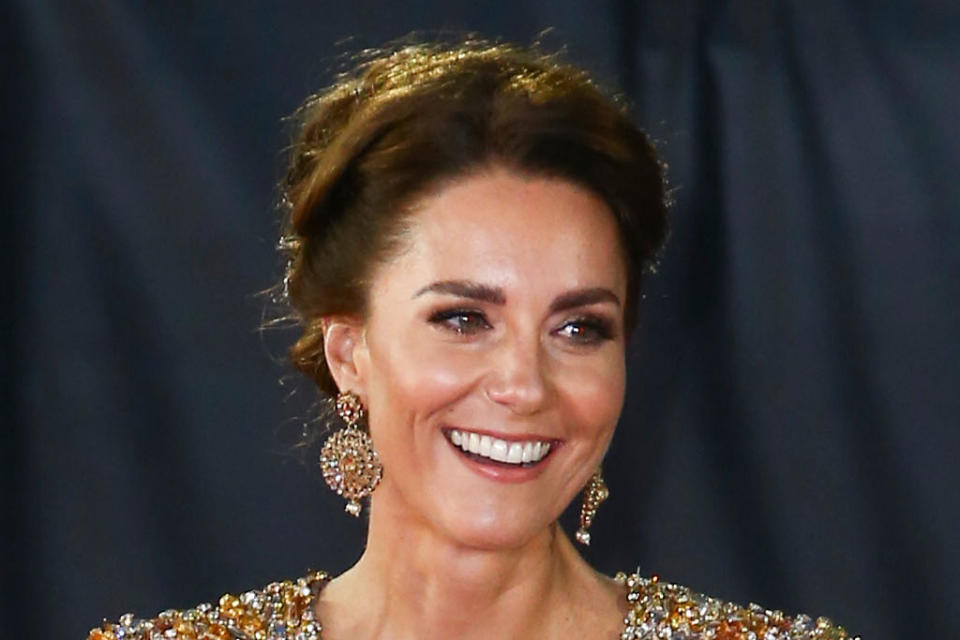 Kate Middleton Has the Midas Touch in a Glittering Gold Gown at ‘No ...