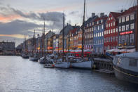 <p>Nachdem bereits die ein oder andere skandinavische Stadt in den Top 25 aufgetaucht ist, stellt Kopenhagen die lebenswerteste aller skandinavischen Städte dar. Wo die Länder als Ganzes in ihrer Liste noch die Top-Plätze stellen, reicht es bei den Städten nur für einen Platz neun. </p>