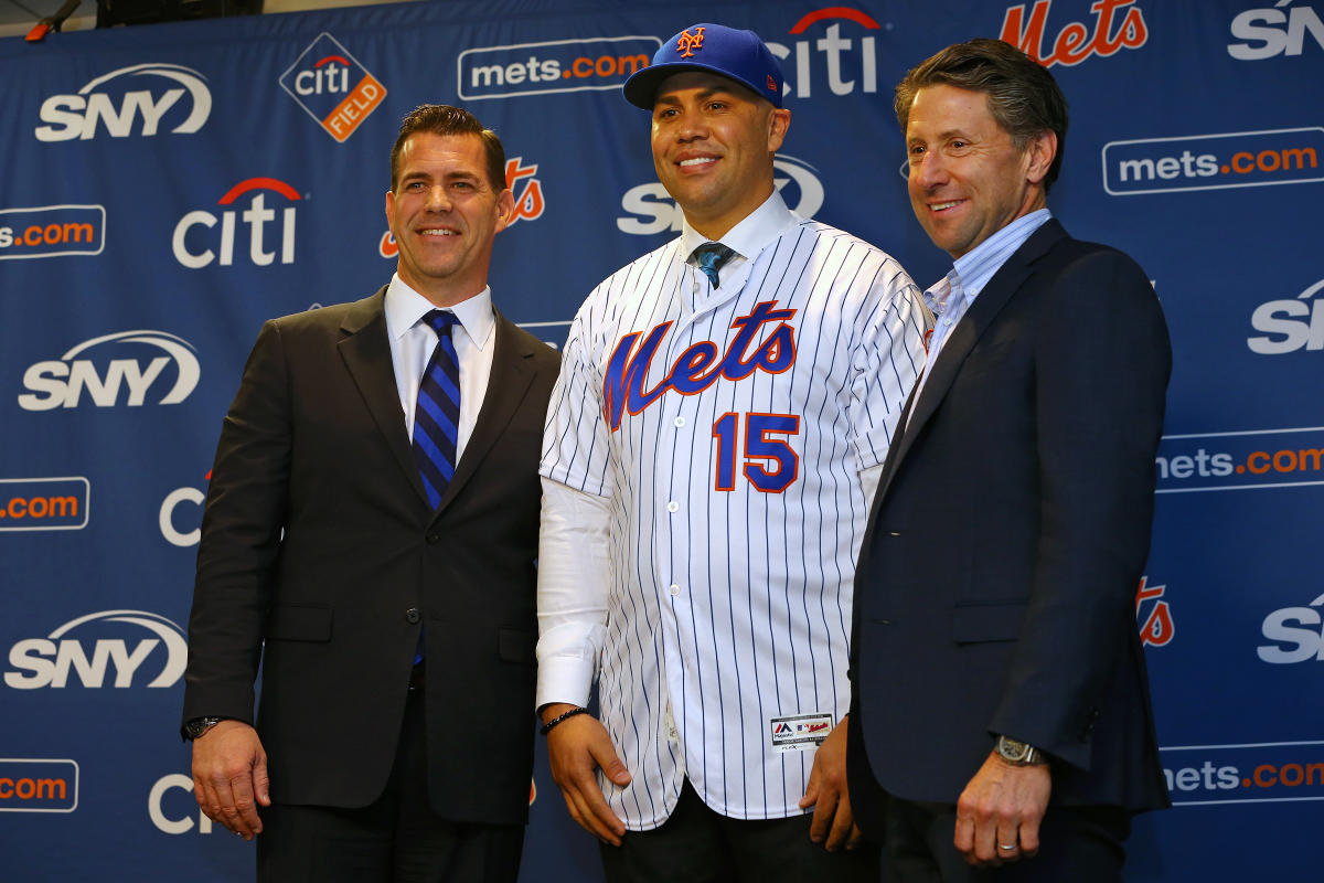 Beltrán out as Mets manager in wake of sign-stealing scandal