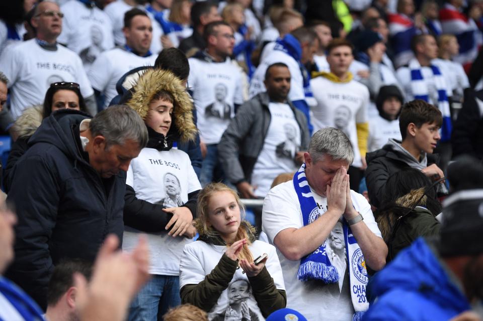 Leicester City players and fans paid tribute to owner Vichai Srivaddhanaprabha before Saturday’s game against Cardiff City. (Getty)