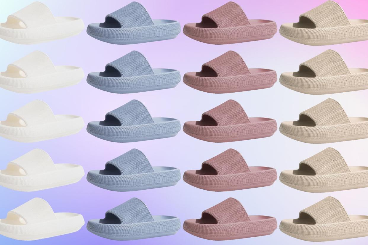 the Amazon cloud sandals repeating on a page
