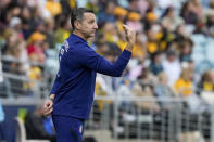 United States' coach Vlatko Andonovski gestures during the international soccer match between the United States and Australia at Stadium Australia in Sydney, Saturday, Nov. 27, 2021. (AP Photo/Mark Baker)