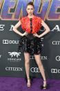 <p>Karen Gillan lució un atuendo con un aire muy futurista, perfecto para esta película. La intérprete de ‘Nebula’ llevó un vestido rojo y negro con flecos de Christopher Kane y combinó con tacones Jimmy Choo.<br><br>Harper’s Bazaar </p>