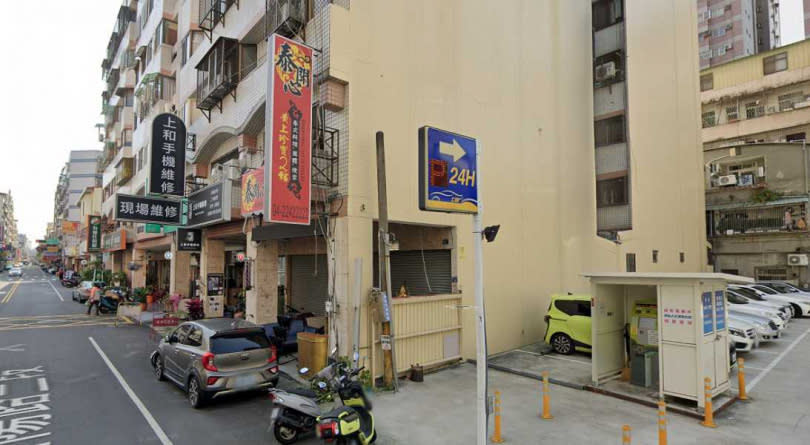 位於台中北屯瀋陽路三段的店面，被檢舉違法占用騎樓。（圖／翻攝自Google Map）
