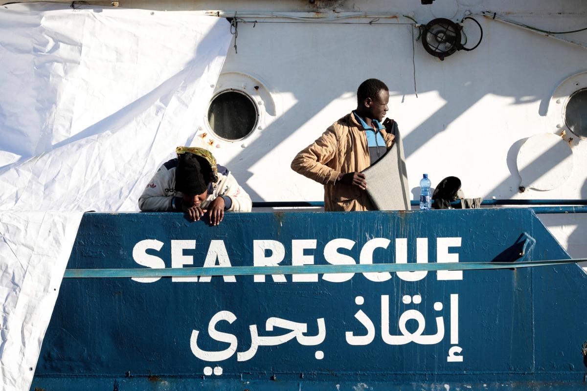 440 migranti soccorsi da Sea Watch sbarcano in Italia