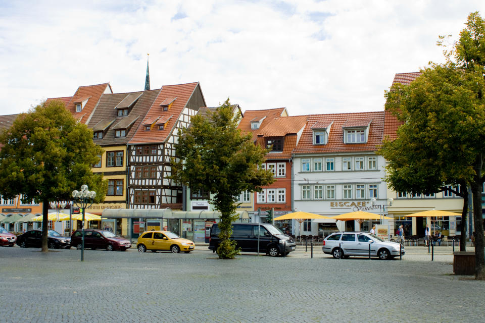 <p>Mit durchschnittlich 126 PS wird gleich in drei Bundesländern gefahren. Thüringen ist eines davon. Im Vergleich zum Vorjahr ist die Motorleistung deutschlandweit um drei PS gestiegen. Es ist demnach zu erwarten, dass auch die Thüringer 2019 mit noch mehr Power unter der Haube über die Straßen brettern werden. </p>