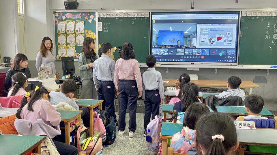 文德國小與日本久本小學雙方學生透過線上工具互相交流