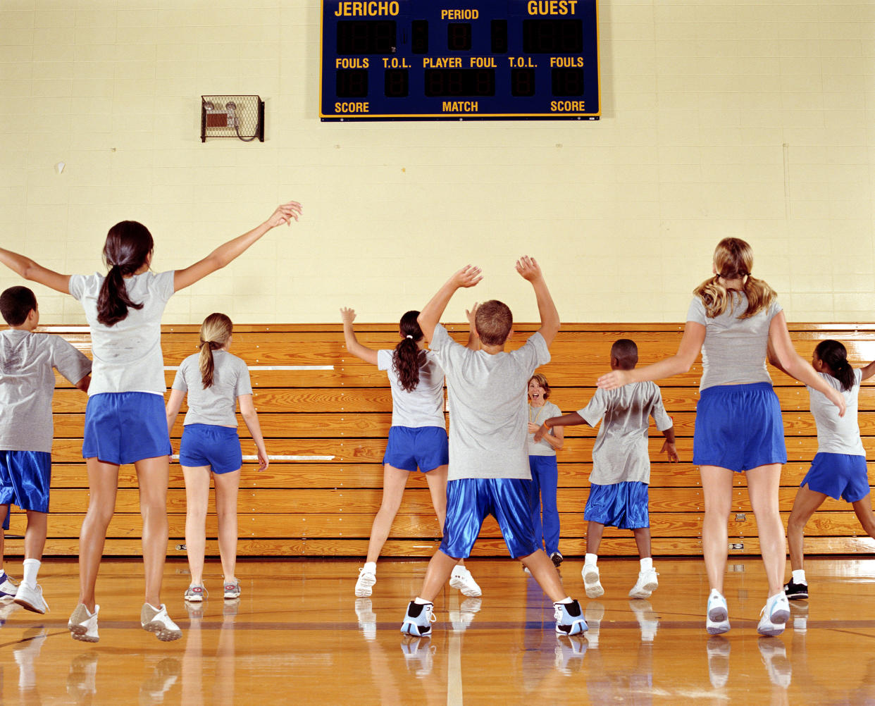 Texas students were forced to do “bear crawls,” and the internet has a lot of thoughts about it. (Photo: Getty Images)