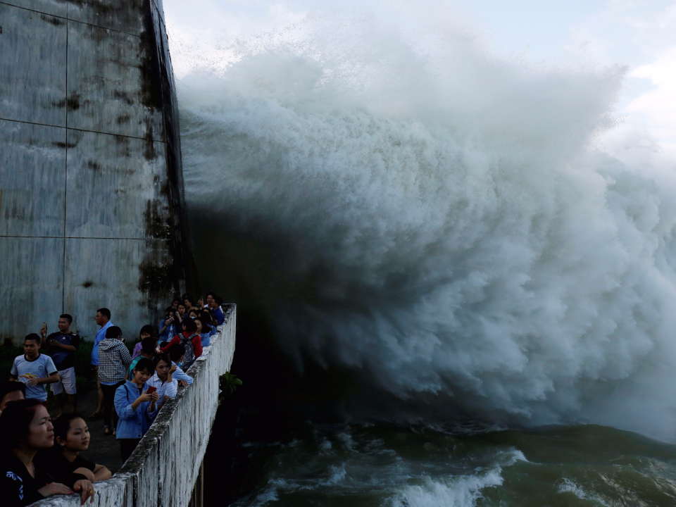 Big waves open floodgates