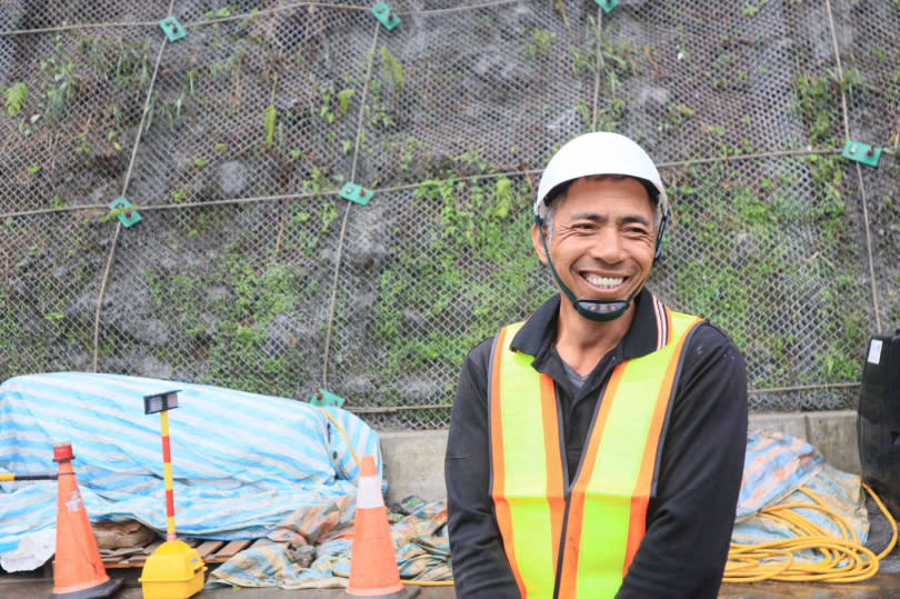   曾經參與蘇花公路大車禍救災的蜘蛛人張合寶。（圖／新北市工務局提供）  