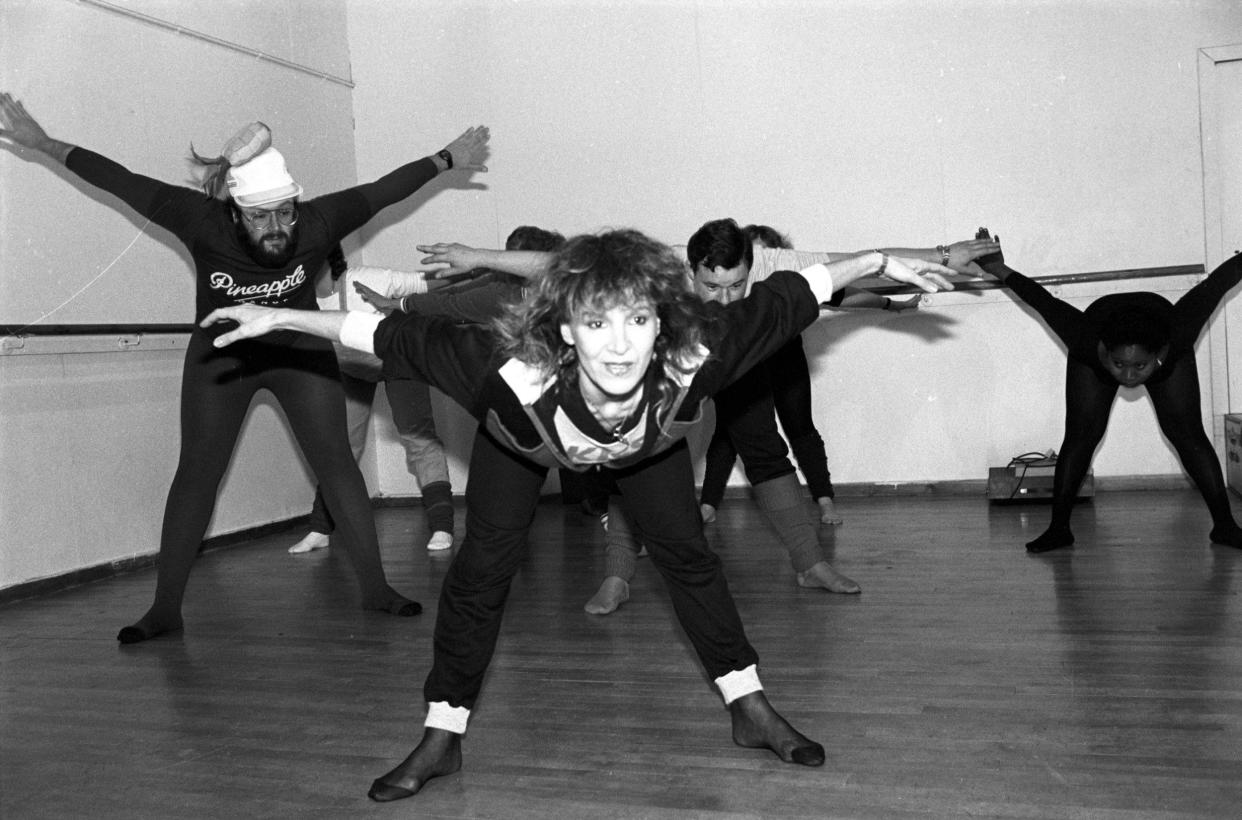 Arlene Phillips leading a dance troupe in 1983