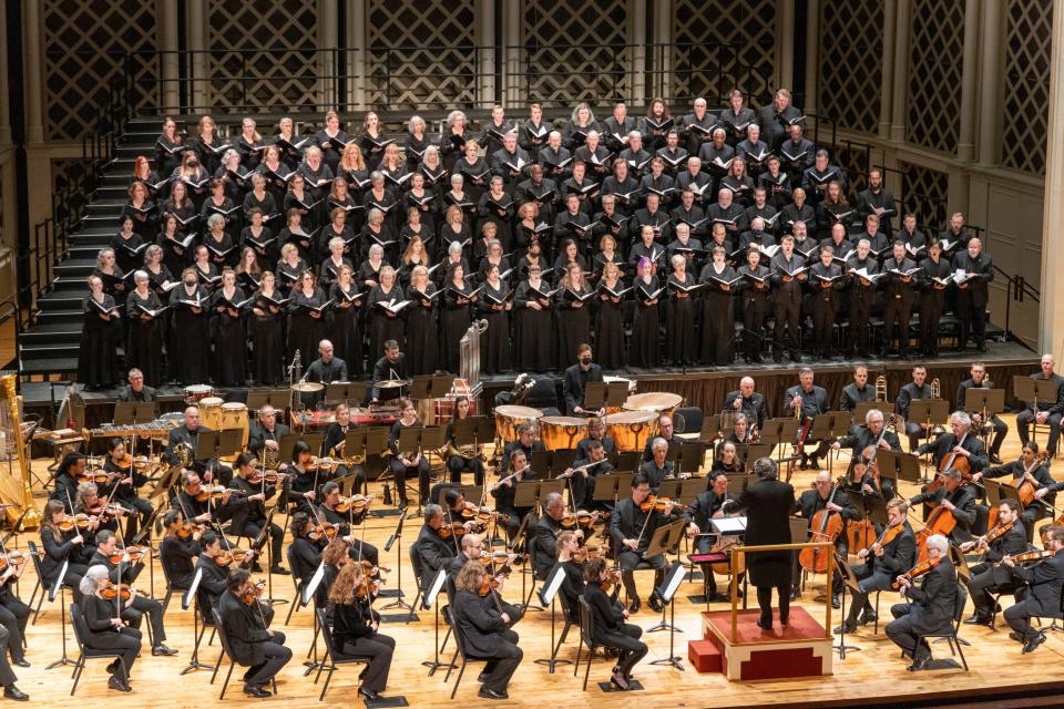 The May Festival Chorus performing the Cincinnati Symphony Orchestra with Juanjo Mena conducting.