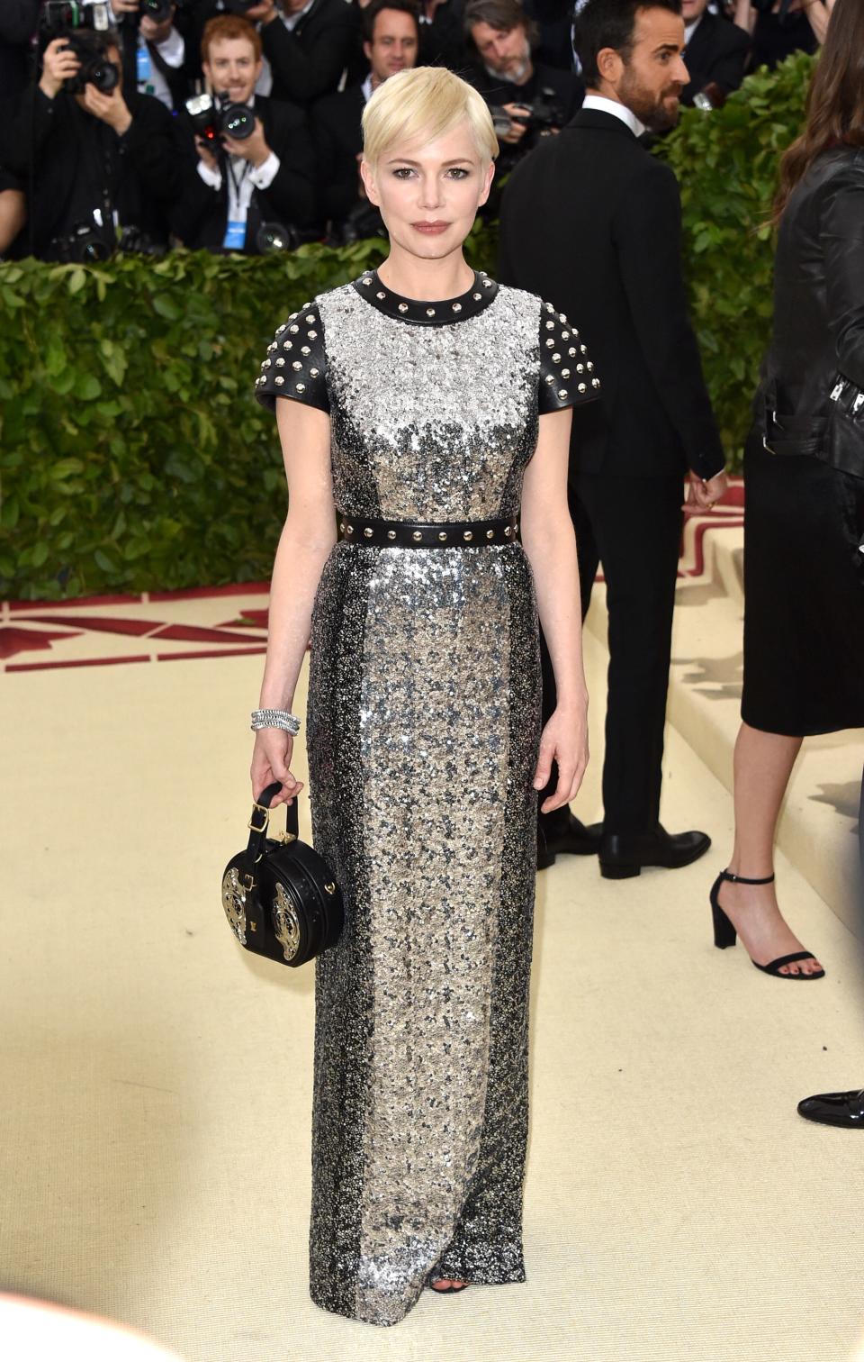 <h1 class="title">Michelle Williams in Louis Vuitton</h1><cite class="credit">Photo: Getty Images</cite>