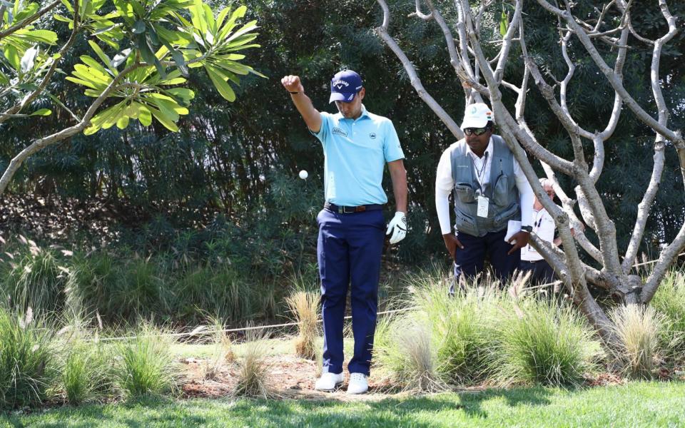 Matteo Manassero takes a drop - Getty Images AsiaPac