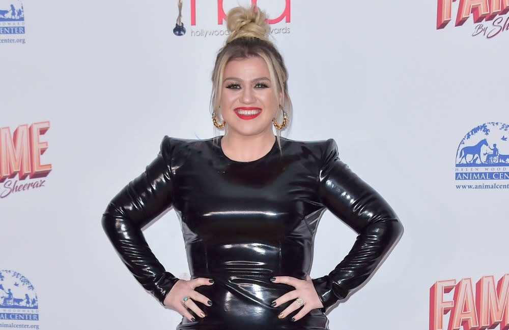 Kelly Clarkson - Hollywood Beauty Awards - Feb 2020 - Photoshot