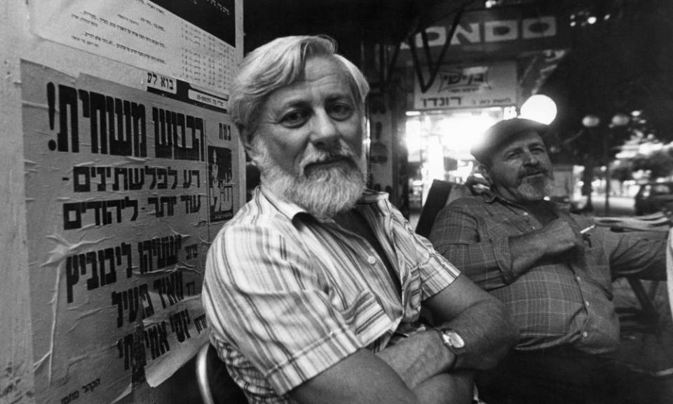 Uri Avnery in 1980, working as a journalist and publisher of the magazine HaOlam HaZeh.