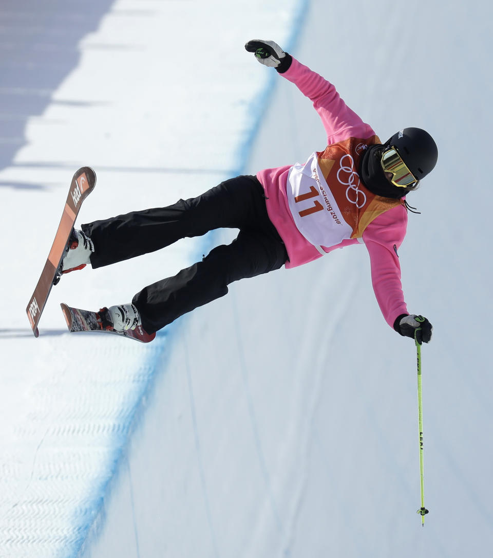 <p>Sabrina Cakmakli, of Germany, crashes during the women’s halfpipe final at Phoenix Snow Park at the 2018 Winter Olympics in Pyeongchang, South Korea, Tuesday, Feb. 20, 2018. (AP Photo/Kin Cheung) </p>