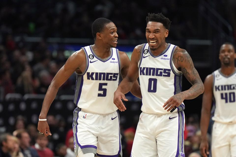 De'Aaron Fox and Malik Monk during Friday's game against the Clippers.