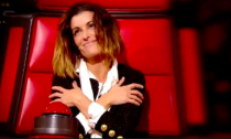 <p>Pour le lancement de la nouvelle saison de The Voice Kids, la chanteuse portait une veste noire et blanche, à gros boutons dorés assortie à un jean déchiré. Les raisons du buzz ? La pièce, hors de prix créée par Demna Gvasalia, est estimée à 2150 euros ! </p>