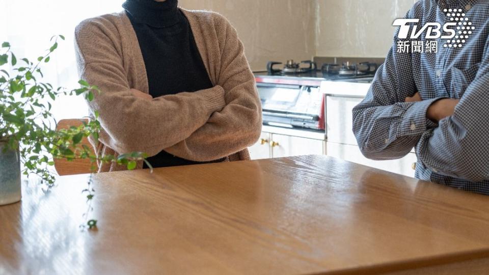 老公幫忙反擊婆婆，網友稱之為「神隊友」。（示意圖／shutterstock達志影像）