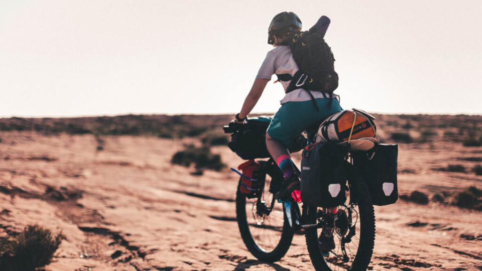 velo dans le desert bikepacking