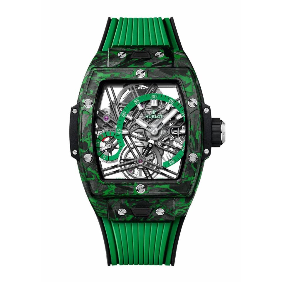 Spirit of Big Bang羅勒綠陀飛輪碳纖維腕錶，全球限量100只，定價NT$3,107,000。