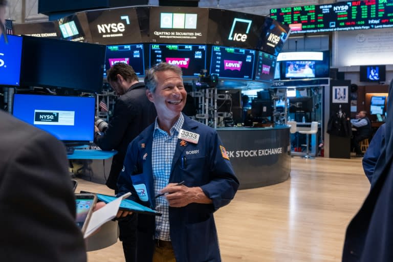 Un opérateur du New York Stock Exchange (SPENCER PLATT)