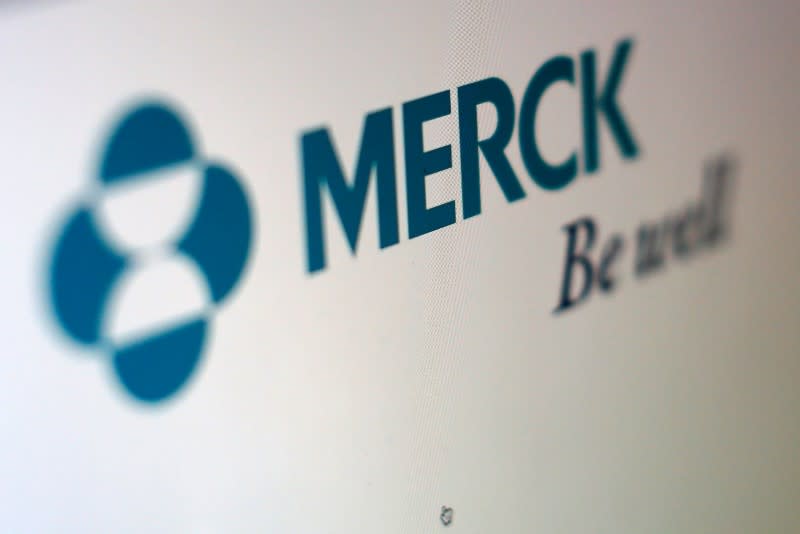 Dans le cadre de ce plan, le gouvernement a annoncé lundi s'être assuré d'un important investissement de la part de la société pharmaceutique MSD, qu'on appelle Merck & Co aux Etats-Unis, quelques heures avant la publication des détails de son plan. /Photo d'archives/REUTERS/Mike Blake