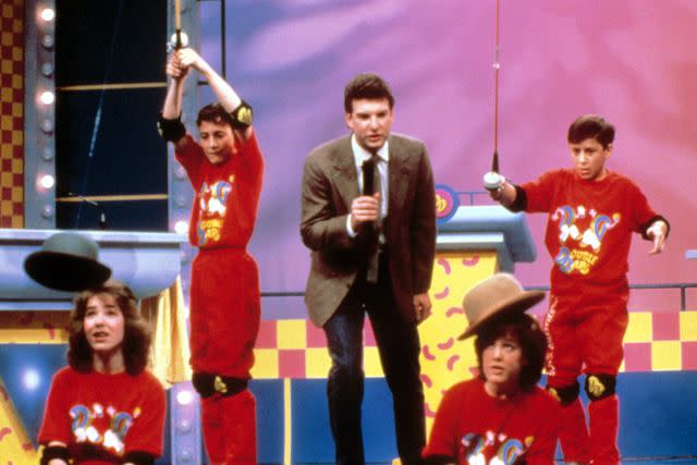 Everett Collection DOUBLE DARE, Host Marc Summers w/ contestants, circa 1986